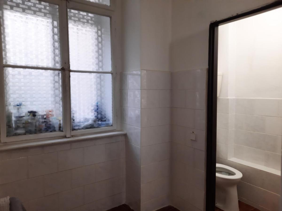 Downtown Prague Minimalistic Room In Flatshare 外观 照片