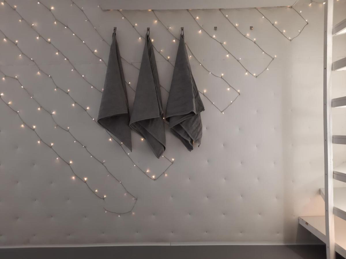 Downtown Prague Minimalistic Room In Flatshare 外观 照片