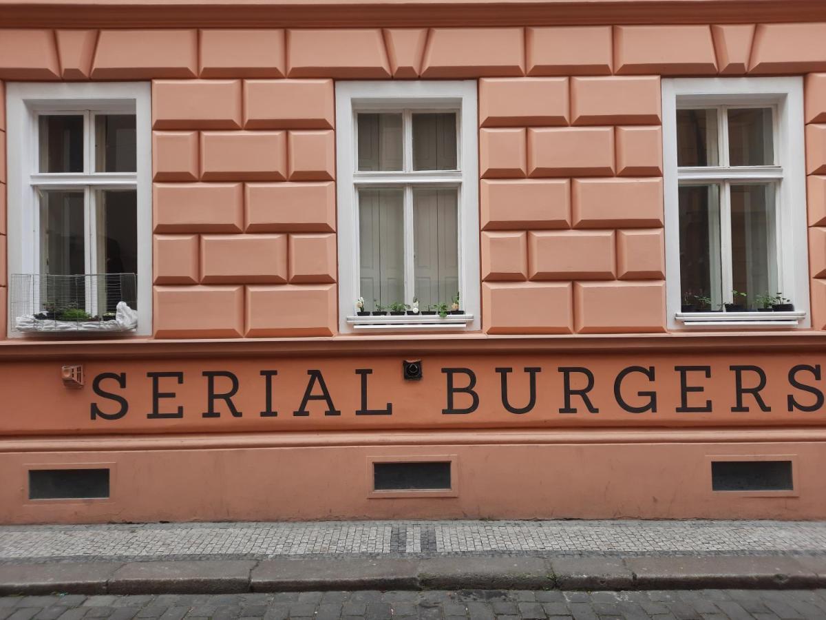 Downtown Prague Minimalistic Room In Flatshare 外观 照片