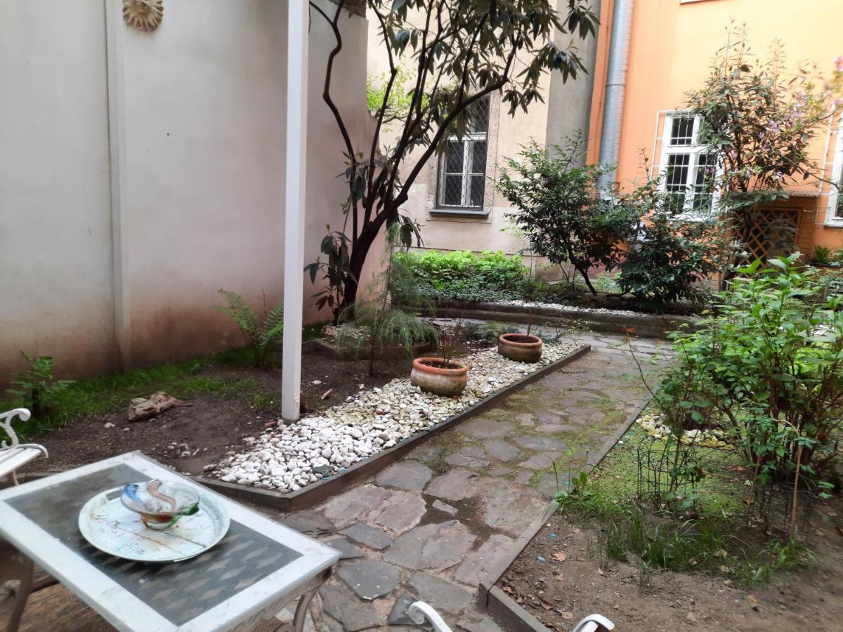 Downtown Prague Minimalistic Room In Flatshare 外观 照片